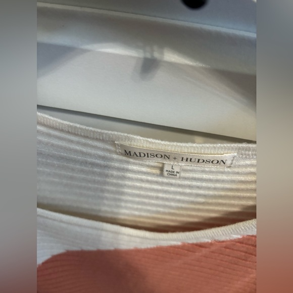 Madison & Hudson sweater size large - Picture 3 of 4